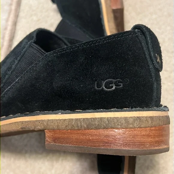 UGG Camellia Black Suede Booties Size 7.5 - Picture 2 of 6